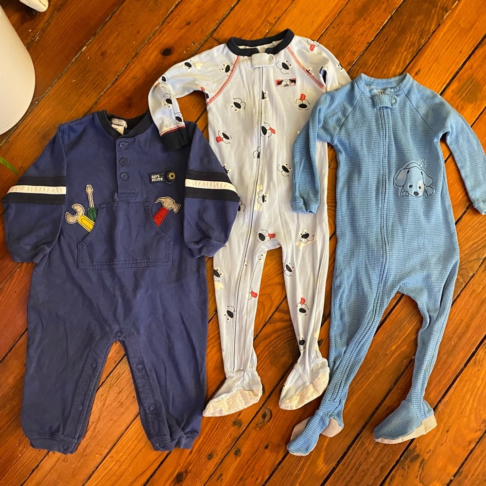 Carters Bundle Size 18 Months 2 Footie Pajamas & 1 Bodysuit